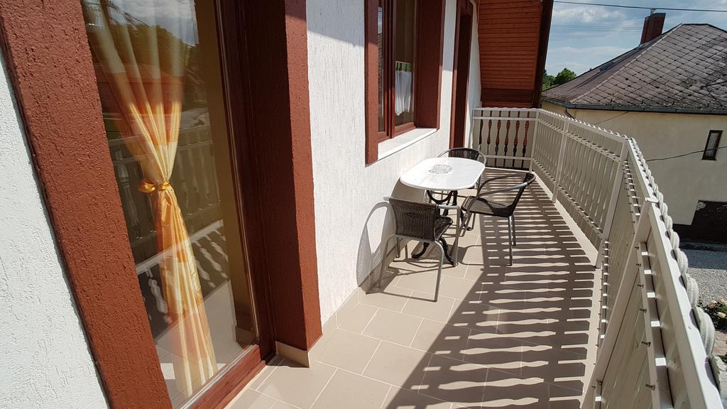 Villa Nora Heviz Exterior foto